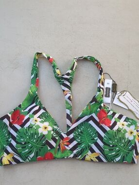 Nicolita Green Red Black White Tropical Leaf Bikini Top